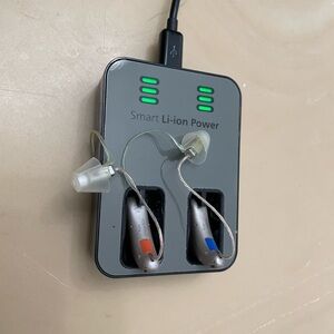 Signia Pure Charge and Go hearing aids with Smart Li-ion Power Charger